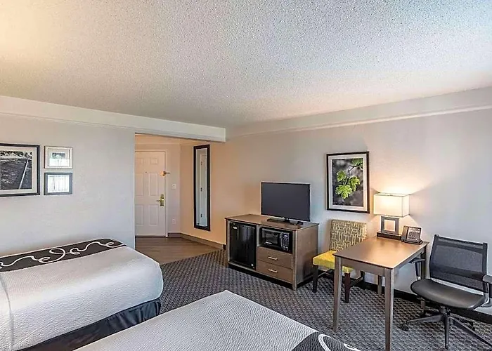 Hotel La Quinta By Wyndham Chandler 3*