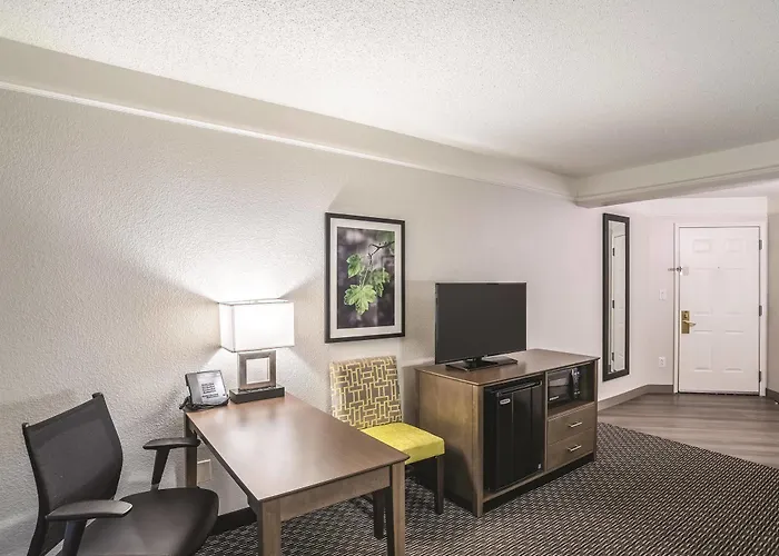 Hotel La Quinta By Wyndham Chandler 3*