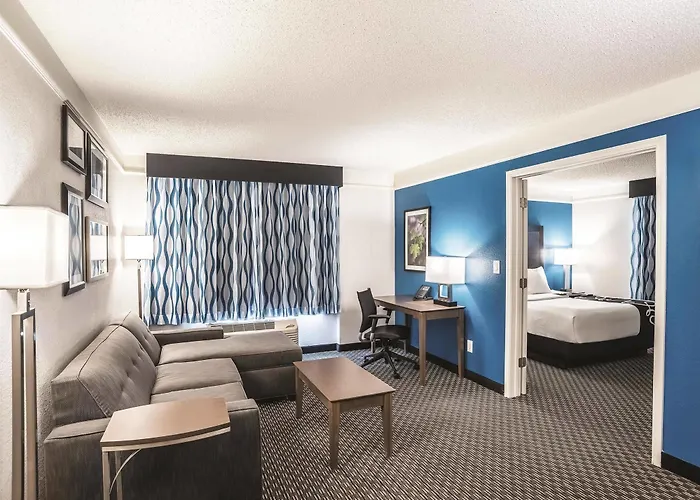 La Quinta By Wyndham Chandler Hotel